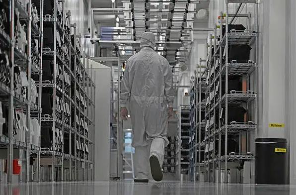 欧盟称“中方已同意恢复安世芯片供货”,前提是买方承诺仅用于民用用途