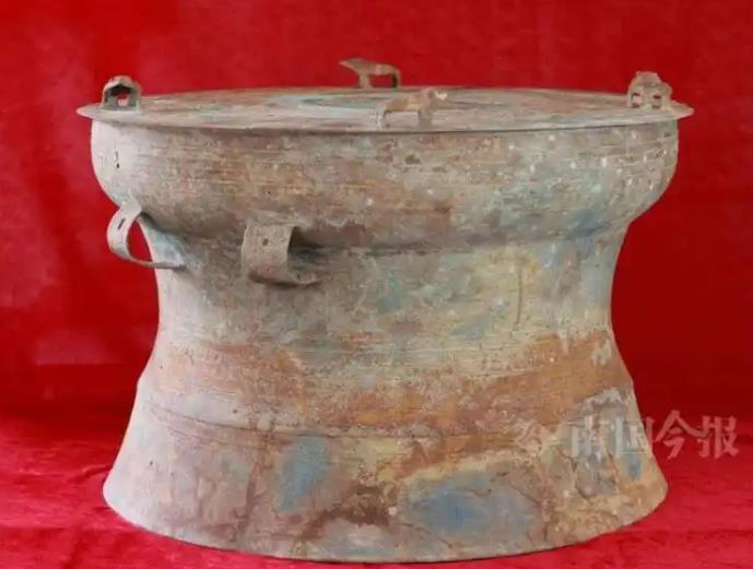 柳州大叔挖蚯蚓,竟挖出近60斤重“大宝贝”,来自千年前!