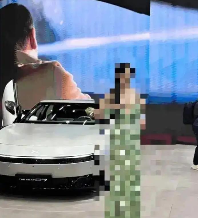 警方通报“小鹏汽车车展不雅视频”事件:李某为炫耀个人技术用AI生成虚假视频,被行拘10日;小鹏发声